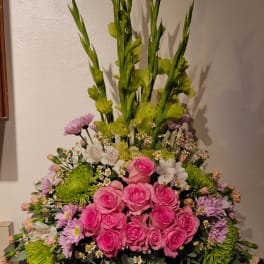 Heartfelt Tribute Arrangement