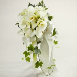 White calla lily bouquet with trailing ivy