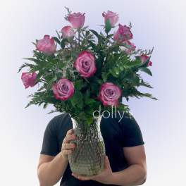 Classic Dozen Magenta Long-Stem Roses