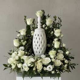 Classic Urn Holder