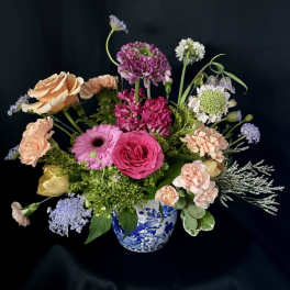 Novelty Vase Designer's Choice Arrangment