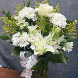White Blooms Vase 
