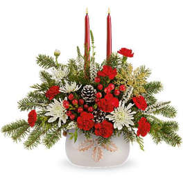 Teleflora's Happy Holly Centerpiece