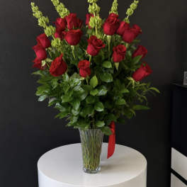 Grandeur Long Stem Rose Arrangement