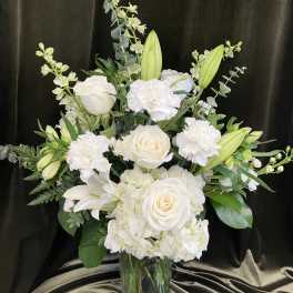 Traditional All White Arrangement