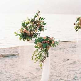 Premium pedestals Arrangement