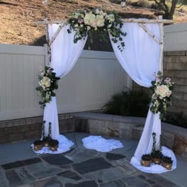 Rustic Elegance Summer Arch