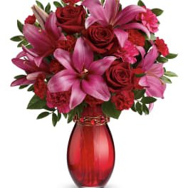 Teleflora's Crimson Kisses Bouquet