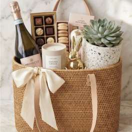 Bubble and chocolates seasonal tote