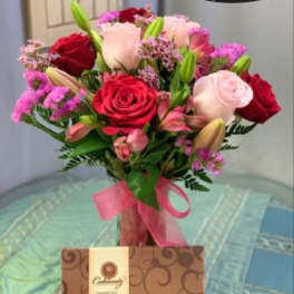 Beautiful Vase with Chocolates