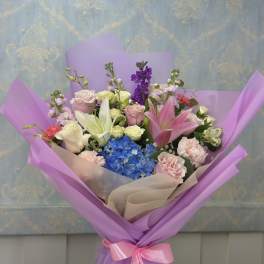 Mother’s Love – Premium Seasonal Bouquet”