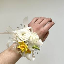 Yellow & White Mixed Wrist Corsage
