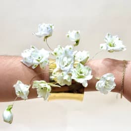 Wire frame cuff Corsage
