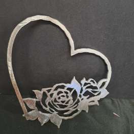 Metal Heart wall hanger open rose