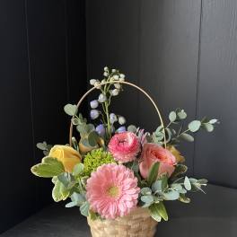 PETITE SEASONAL BASKET