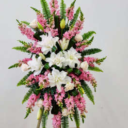 Pink Remembrance Spray
