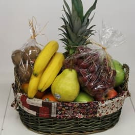 Delicious Fruits Basket