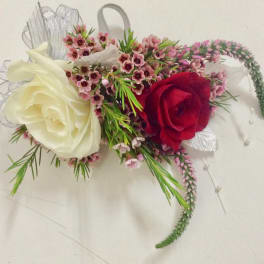 wispy corsage