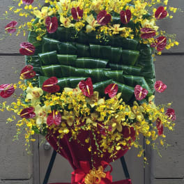 Kahili Wreath - W60050