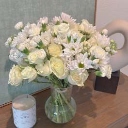 Classic Bouquet in Vase