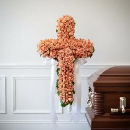 Memorial Cross in pink on easel