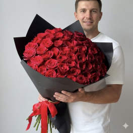 100 red roses