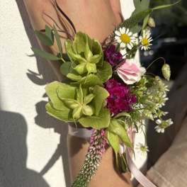 The Classic Corsage