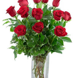 Bouquet of red roses in a clear glass vase