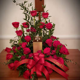 Roses of Love Urn Ring by The Potted Plant