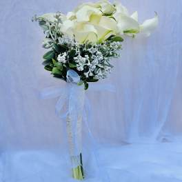 White calla lily bouquet with a sheer ribbon wrap