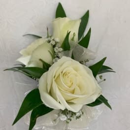 Corsage in White *24 HOURS NOTICE