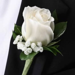 Boutonniere White *24 HOURS NOTICE