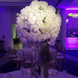 White luxury centerpiece