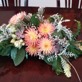 Dahlia Exotic Centerpiece