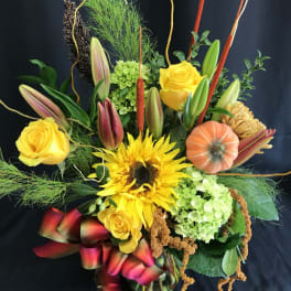 Thanksgiving vase bouquet with lily buds 2
