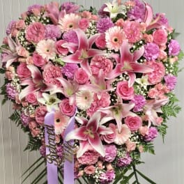 lovely pink heart - by Lovely Blooms Decorations