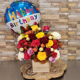 Celebrating with roses and ferrero -Celebrando con rosas y ferrero