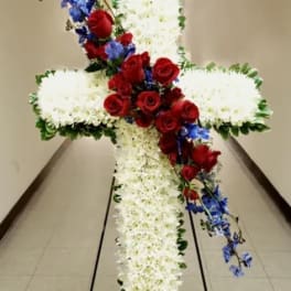 PATRIOTS CROSS ON EASEL - Twin Towers Florist, Arlington VA