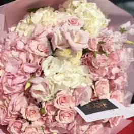 Blush Hydrangea Garden Bouquet