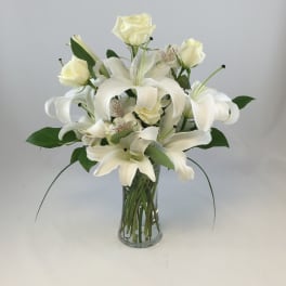 Classic all White Arrangement