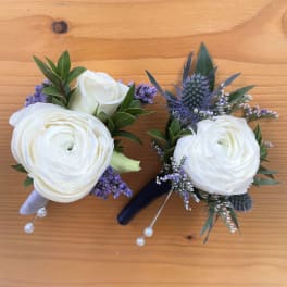 Ranunculus Boutonniere - Pick Up Only