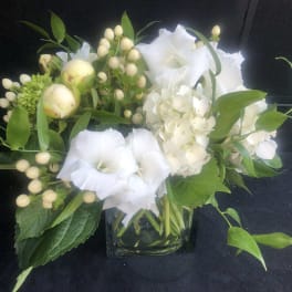Christmas and Holiday Centerpieces and Bouquets