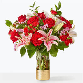 Hopeless Romantic Bouquet (Vase may vary) PICTURE SHOWN IS THE PREMIUM SIZE