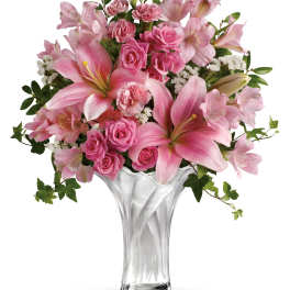 Teleflora's Celebrate Mom Bouquet