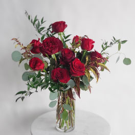 Classic Dozen Red Roses