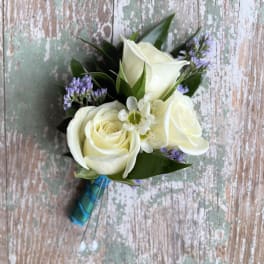 Spray Rose Boutonniere - Pick Up Only
