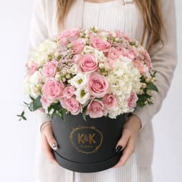 Deluxe Hatbox Pink and White Mix