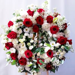 Loving Thoughts Wreath