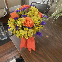 Golden Hugs Bouquet