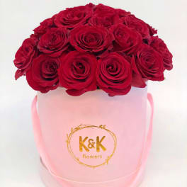 #105 - Red roses hat box